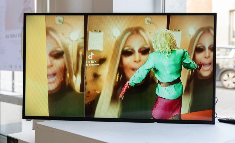 zdjęcie z wystawy drags