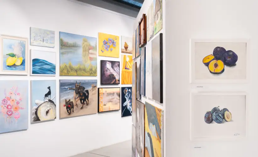 zdjęcie z Wystawy prac Uczestniczek i Uczestników Uniwersytetu Artystycznego Trzeciego Wieku